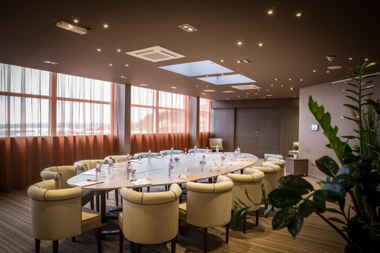 Hotel & Spa Vatel Нім Екстер'єр фото