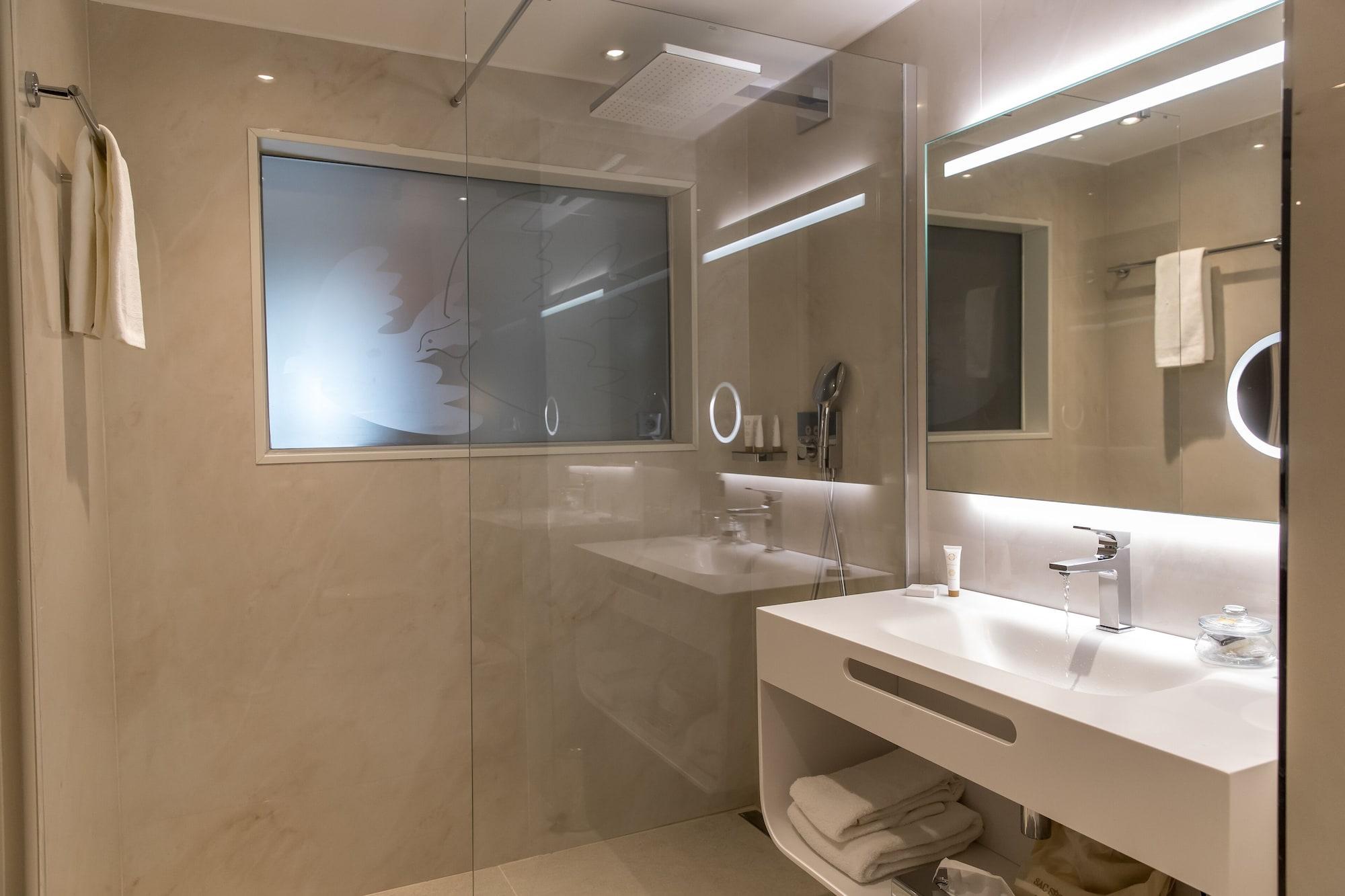Hotel & Spa Vatel Нім Екстер'єр фото