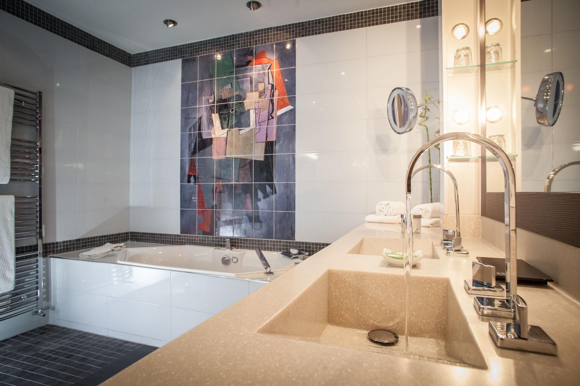 Hotel & Spa Vatel Нім Екстер'єр фото